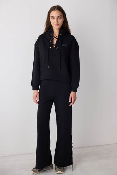 Penti Siyah Yaka Detaylı Monaco Sweatshirt - Saude Koleksiyonu