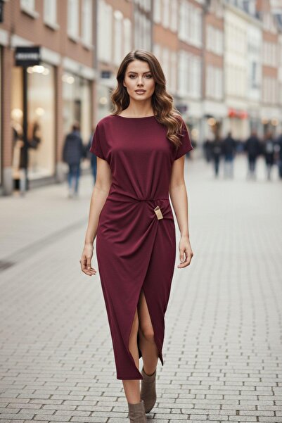 Mossta Rochie Sandy cu detaliu cu cataramă pe umăr - Burgundy