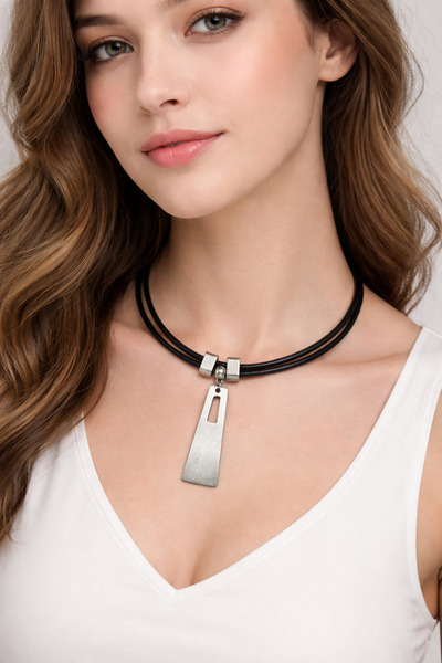 Kutcha Accessories Kutcha Siyah Tasarım Hakiki Deri Kolye