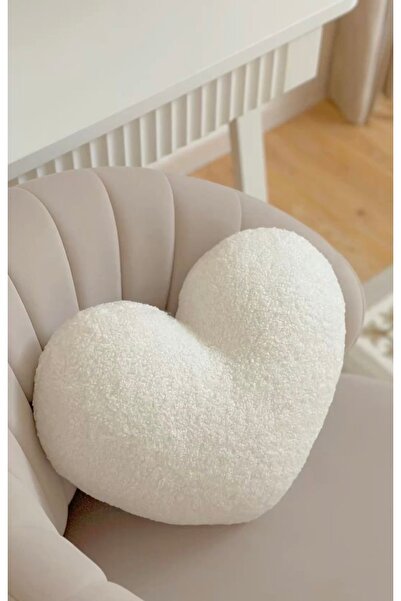 Yastıkland BEYAZ PELUŞ KALP YASTIK DEKOR (30x30 ölçülerinde)