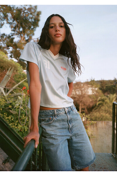 Mavi 91 MJ bedrucktes blaues Jersey-T-Shirt, reguläre Passform, normaler Schn...