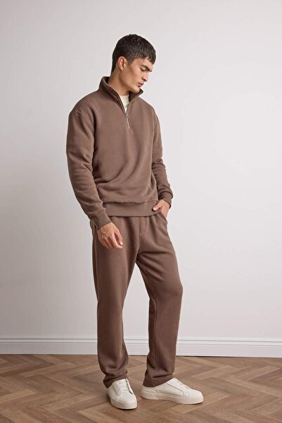 DeFacto بنطال رياضي سميك بقصة عادية وجيوب وأربطة على الخصر D7836AX25AU