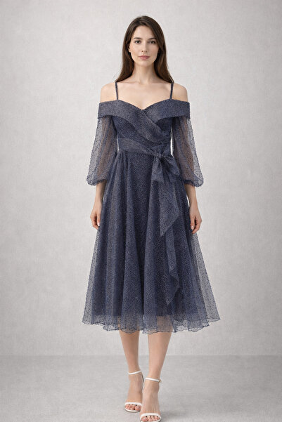 Saygın 399 Поважне вечірнє плаття середньої довжини з поясом з тюлю