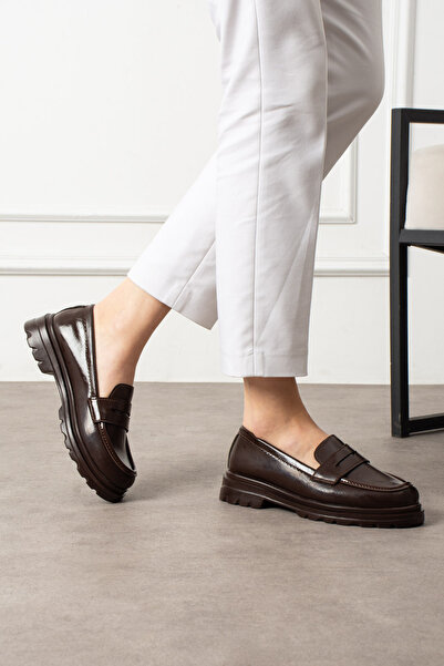 guijarro Women's Soft Brown Patent Leather Masculine Style Non-Slip Sole Mini...