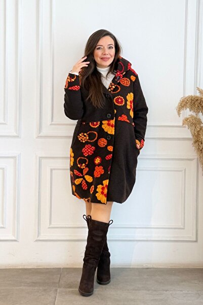 Yağmur Butik Παλτό από τσόχα με ανάγλυφο σχέδιο λουλουδιών