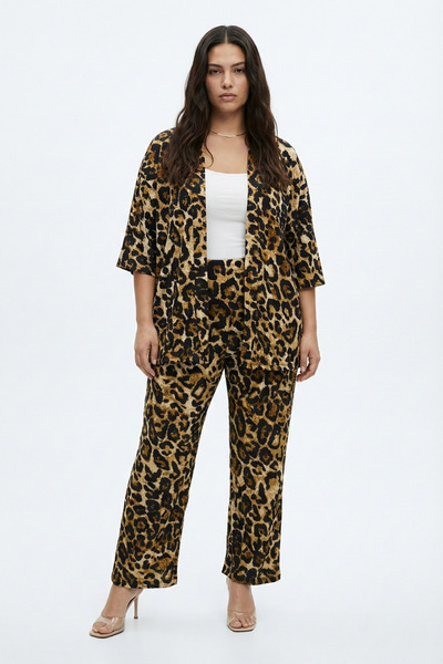 Elisho طقم كيمونو منقوش من قماش بوروميك