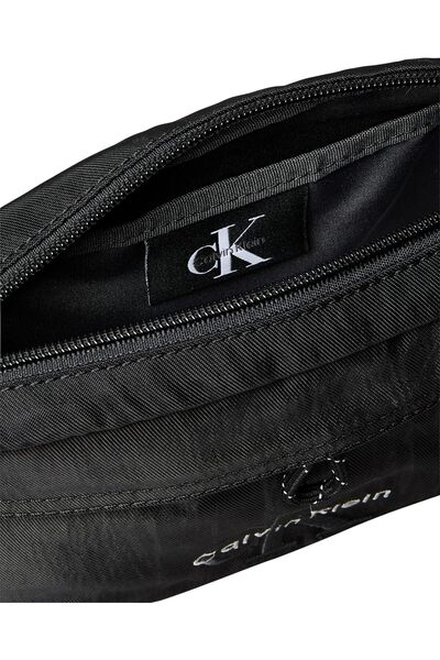 Calvin Klein حقيبة كاميرا رجالية