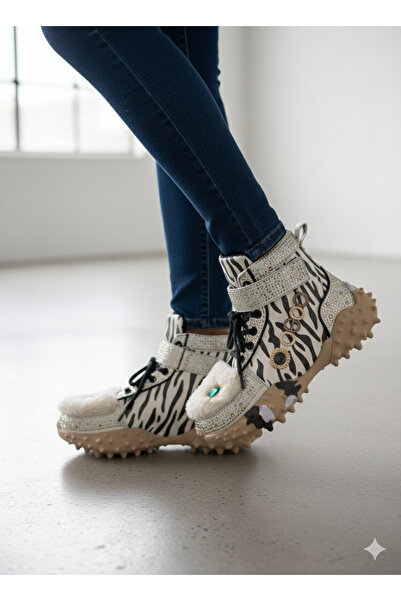 By VOLİ Guja taşlı spor şık ayakkabı