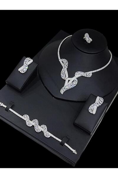 FASHION Silver bracelet with a wristband and beads