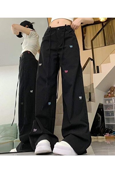 eyonnwear بنطلون فضفاض بحزام مطرز بفيونكة