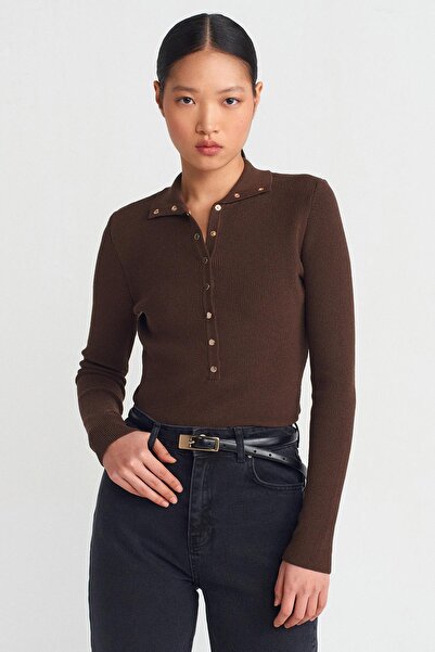 TENA Women's Brown Mock Neck Pack Gold Snap Detailed Knitwear Sweater