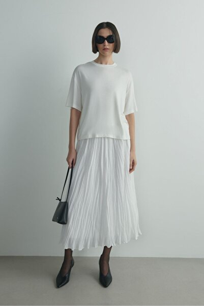 Suud Collection Ecru Atlas Basic T-Shirt