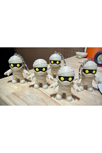 FreshWolf Mummy Monster Keychain