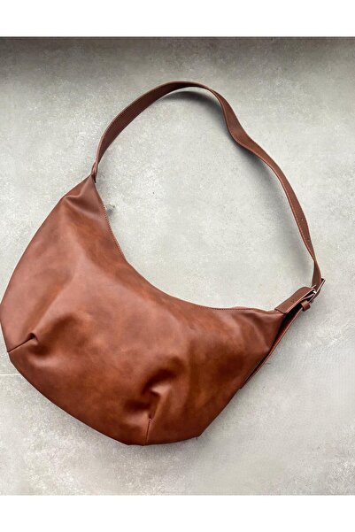 Larolina Women's Shoulder Bag with Long Strap Detail