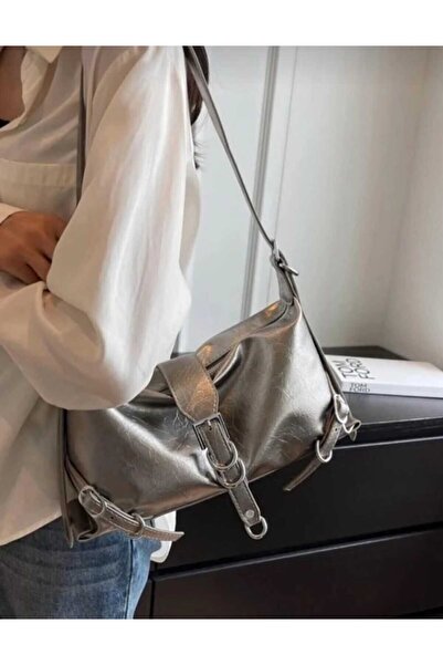 ÖZÜM TAKI Women's Large Size a Quality Silver Color Shoulder and Arm Bag