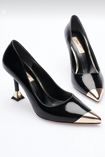 yezy shoes Metal Gold Accessory Detailed Thin Heeled Shoes Stiletto