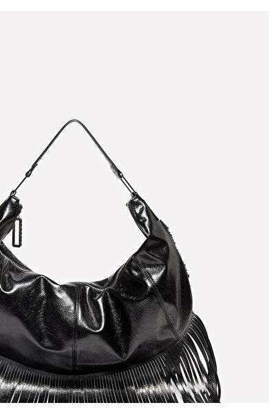 Sisley Дамска черна чанта с лого, детайли с ресни и метален цип, изработена о...
