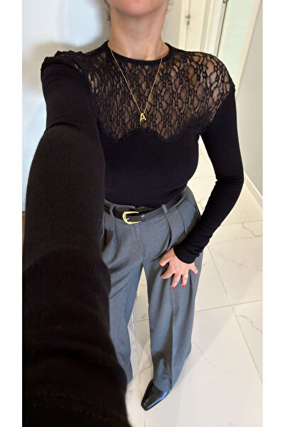 BİRCANÇİL Μπλούζα με λεπτομέρεια από μαύρη δαντέλα Firta