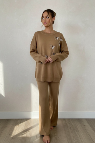 NEWCO Stone Butterfly Embroidered Sweater and Pants Knitwear Set