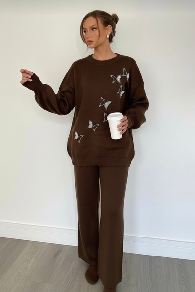 NEWCO Stone Butterfly Embroidered Sweater and Pants Knitwear Set