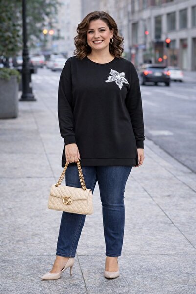 OYERGA MODA Women's Plus Size Butterfly Appliqué Oversized Sweatshirt