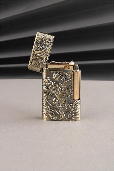 Silvio Monetti Kabartmalı Özel Tasarım Kapaklı Benzinli Çakmak SM168T0003