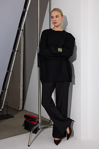 Touché Privé Crew Neck Oversized Knit Sweater