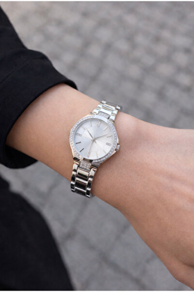 Choppers Gümüş rengi metal kordon kadın kol saati