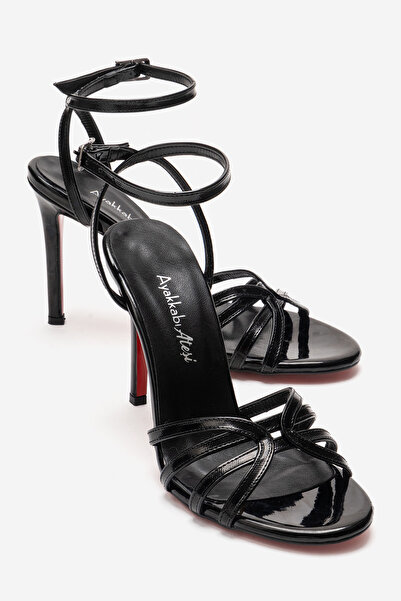 Ayakkabı Ateşi Pantofi de damă din piele neagră lacuită, cu design cu vârf de...