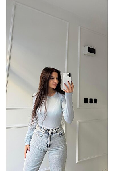 Daves بلوزة زرقاء شفافة بأكمام طويلة وياقة دائرية