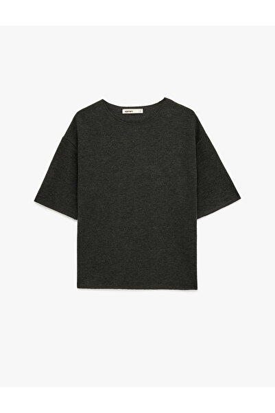 Koton Βασικό μπλουζάκι με κοντό μανίκι με κανονική εφαρμογή