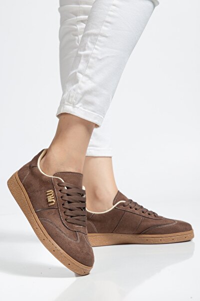 BAHRİNA Women's Brown Suede Buckle Casual Sneaker