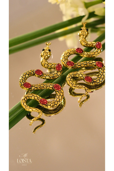 Mi Loista Jewelry Yılan Figürlü Kırmızı Taşlı Gold Küpe
