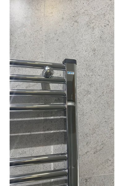 Eca E.C.A 50x70 cm KROM HAVLUPAN markasıyla banyoda saf konfor