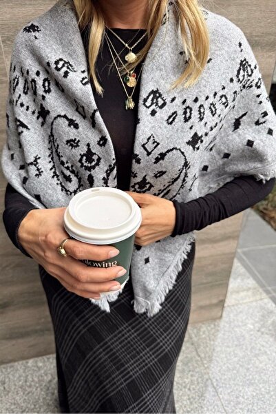 stravis Gray Ethnic Patterned Triangle Shoulder Shawl