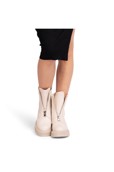 Sofia Store Women's boots made of eco-leather with a zipper on the front Karla