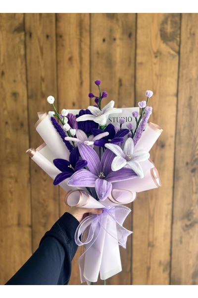 BERDELLA Şönil Mor - Lila Lilyum Buket Aranjmanı - Solmayan Hediyelik