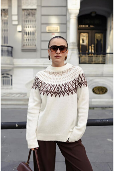 FEMMESTUDIO Women's Ecru Crew Neck Half Patterned Knit Sweater