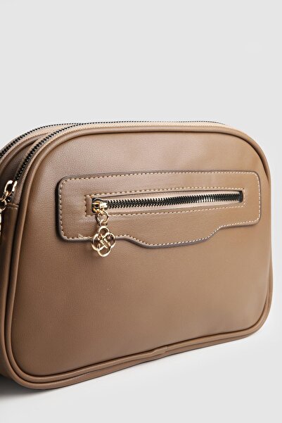 Store حقيبة نسائية من Esa بأربعة أقسام