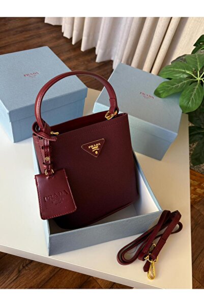 GGGG Bags with their accessories