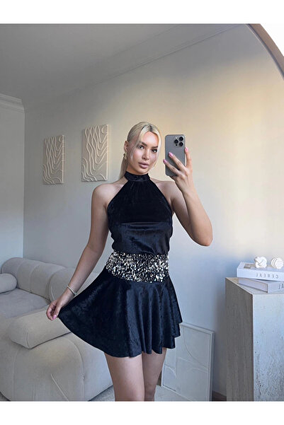 Zora Butik Kadife Halter Yaka Sırtı Açık Payet Mini Elbise - SİYAH
