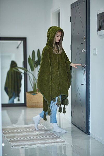 CAKKATEX Wellsoft Plush Extra Soft Wearable Blanket with Hooded Tassels |   P...