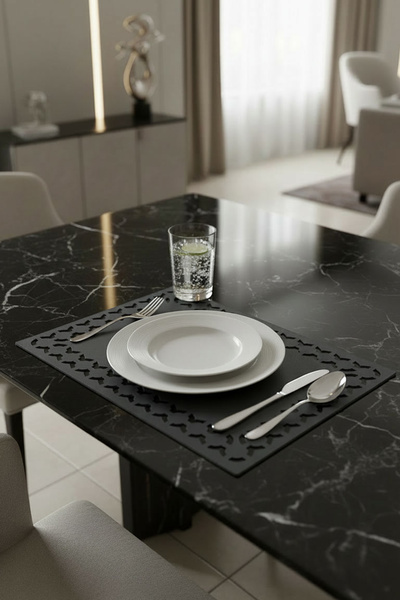 Morika Hotel & Home Textile طقم مفارش طاولة أمريكية من الجلد الصناعي مكون من ...