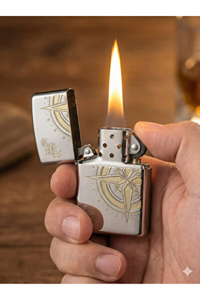 NikaŞ Chief Lüks Gümüş ve Altın Pusula İşlemeli Rüzgar Geçirmez Benzinli Çakm...