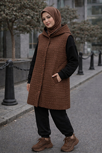 ŞIK VE MUTLU Quilted Plus Size Square Pattern Hijab Sleeveless Jacket Coat