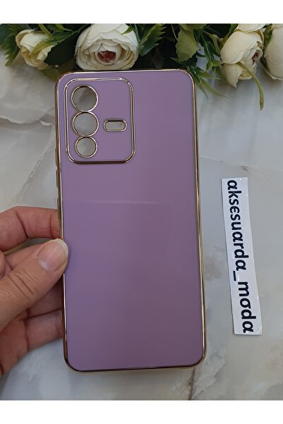 Aksesuarda Moda Vivo V23 Compatible Gold Detail Laser Cut Shiny Case