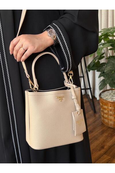 GGGG Bags with their accessories