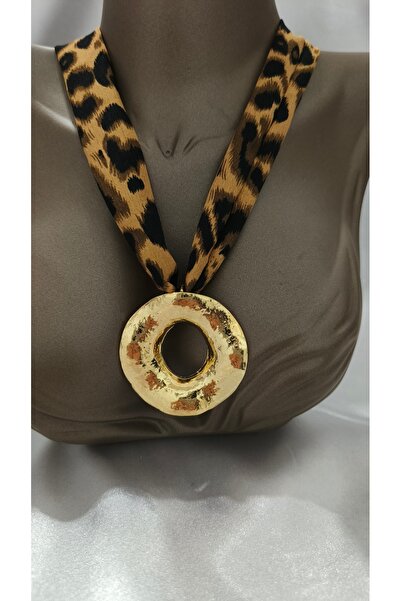 Çelik قلادة على شكل وشاح بنقشة الفهد مع شكل الشمس