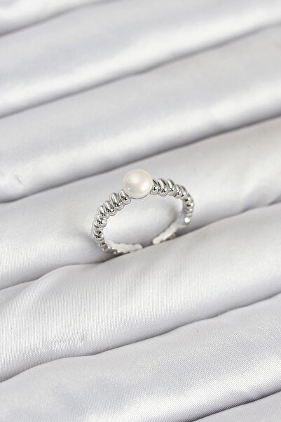 esplendor Adjustable Brass Ring Silver Color with Pearl Detail