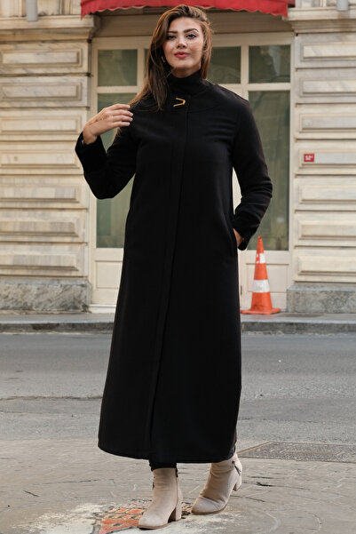 NURVELA Women's Cashmere Coat – Stylish Winter Model with Fur Detail on the S...